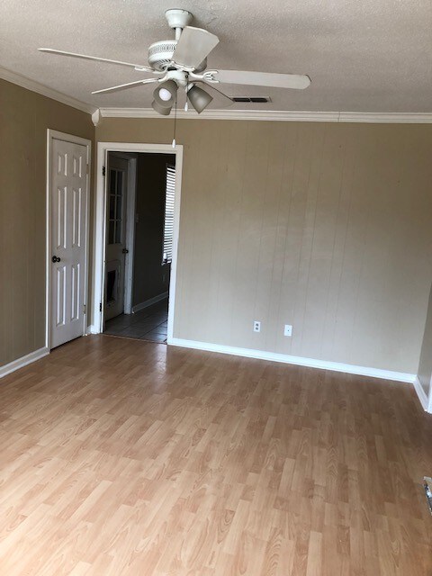 Foto del edificio - 309 Hickerson Ave