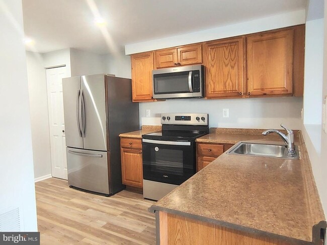 Foto del edificio - 564 Hollyberry Way