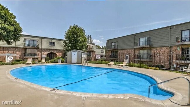 Foto del edificio - 3 br, 2 bath Condo - 12723 Woodcrest Plz 2...