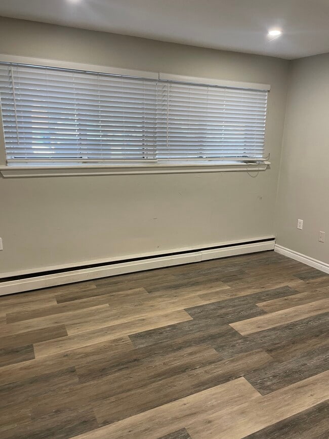 Building Photo - 2150 Lilnan Ct
