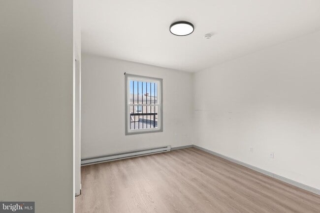 Building Photo - 531 Walton St