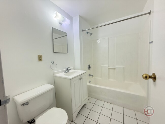 Photo - 1682 Topping Ave Townhome