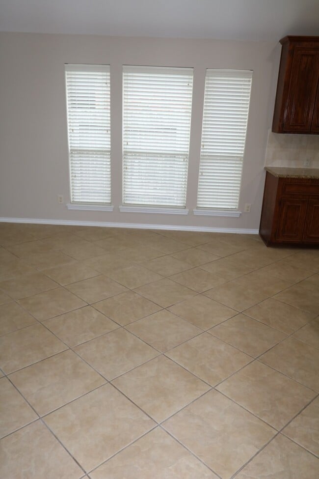 Building Photo - 2531 Llano Springs Dr