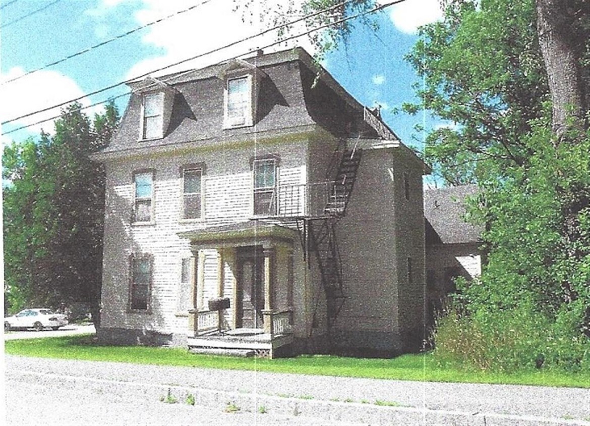 41 Grove St, Littleton, NH 03561 Apartments in Littleton, NH