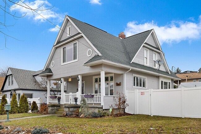 Foto del edificio - Great home for rent near Garland district
