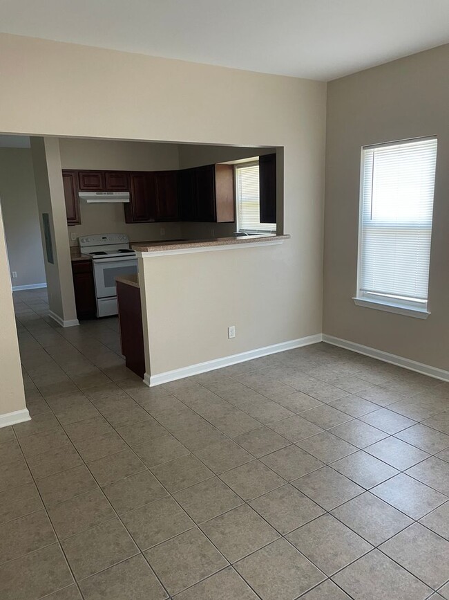 Building Photo - 9327 Cedar Ct