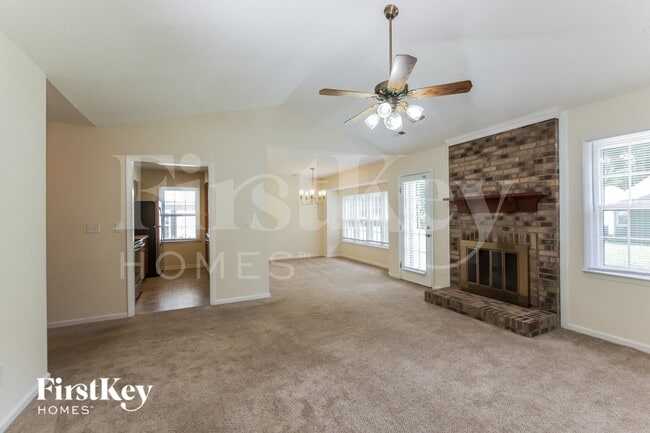 Building Photo - 2511 Dalston Ln