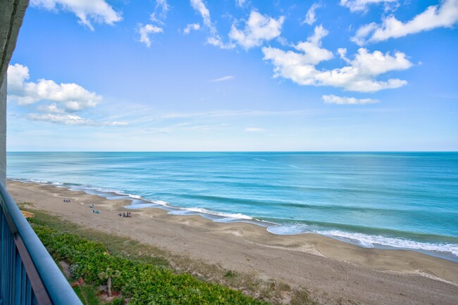 Building Photo - 10680 S Ocean Dr