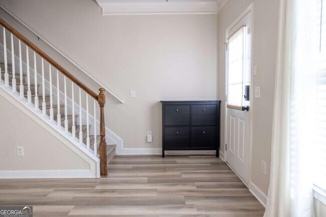 Foto del edificio - 1232 Harris Commons Pl