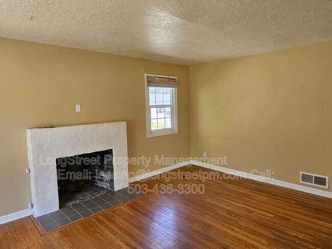 Foto del edificio - 7036 N Concord Ave