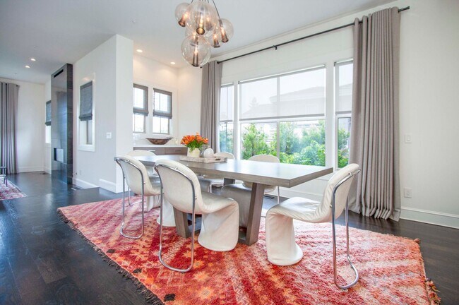 Foto del edificio - Stunning View Home in Tiburon