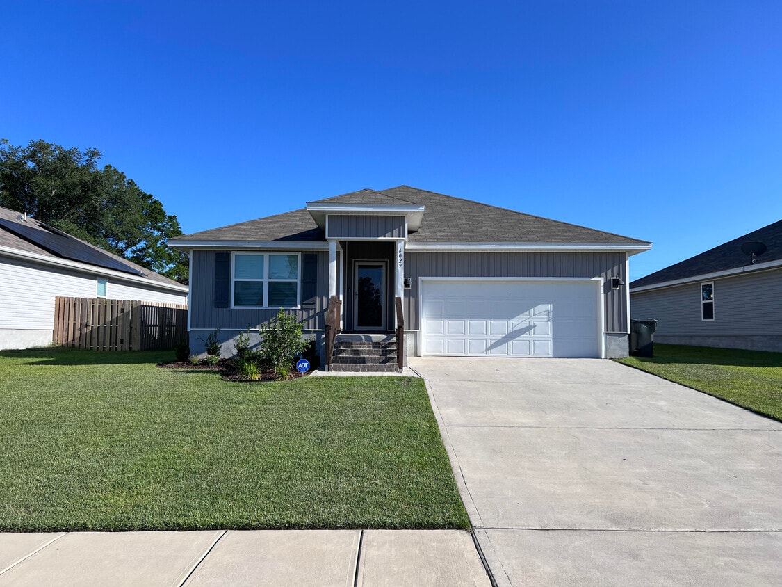 6029 Secretariat Way, Pensacola, FL 32526 House Rental in Pensacola