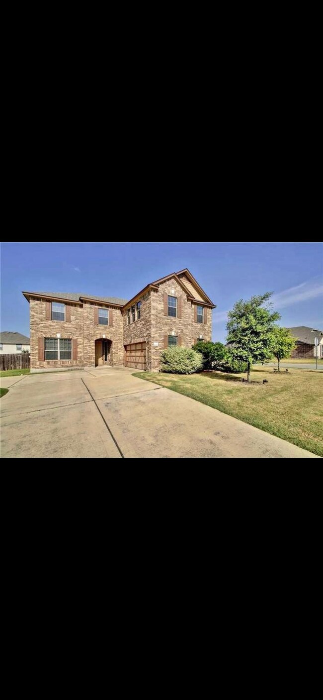 Building Photo - 18600 Pencil Cactus Dr