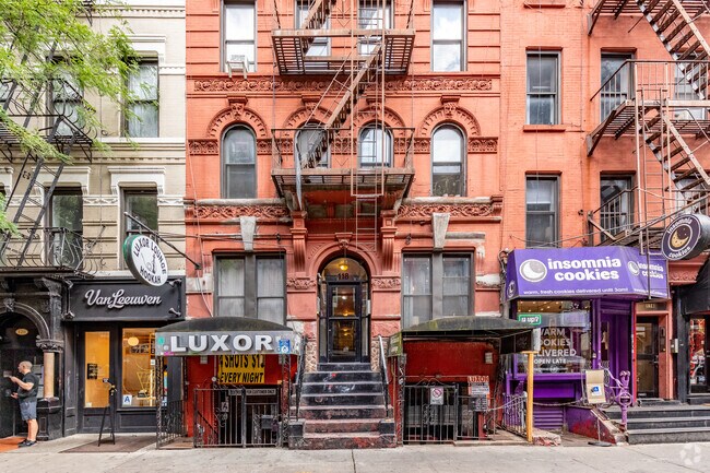 Building Photo - 118 Macdougal St
