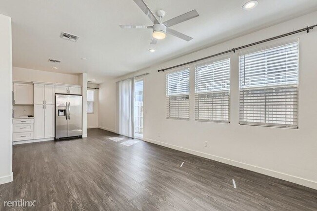 Foto del edificio - 3 br, 2.5 bath House - 3218 W Glendale Ave...