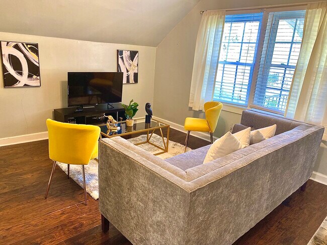 Living room - 3205 Norman Bridge Rd