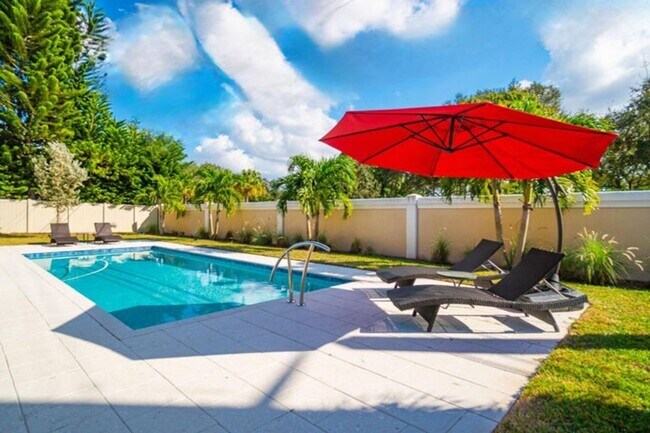 Photo - 12898 Buckland St House