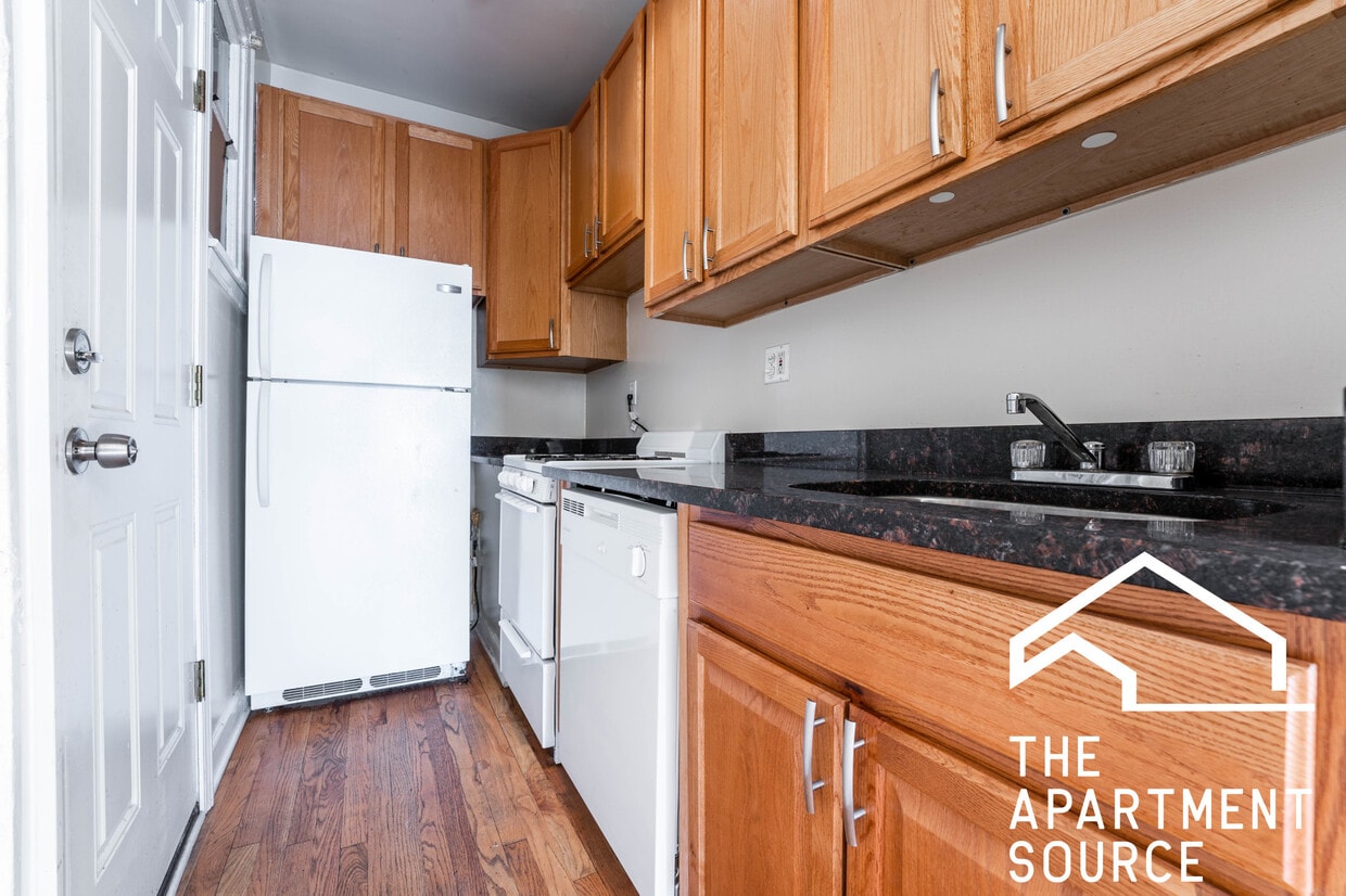 Photo - 3926 North Pine Grove Ave. Unit 3W