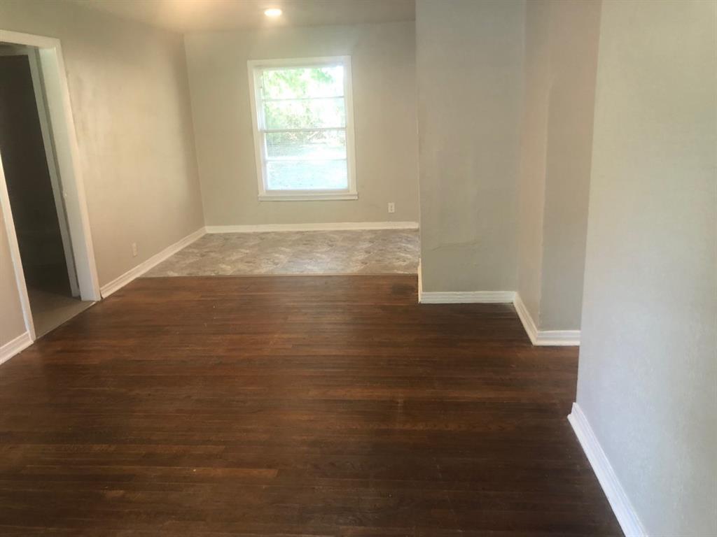 Primary Photo - 714 Westway St