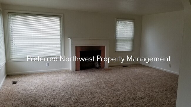 Foto del edificio - Newly Update 2 Bedroom House in River Road area