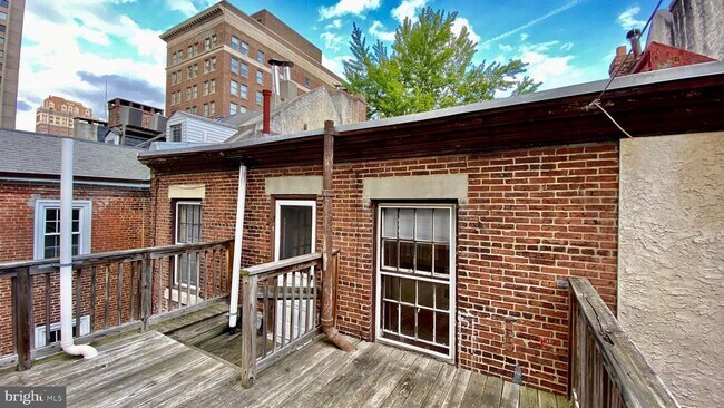 Foto del edificio - 330 S Juniper St