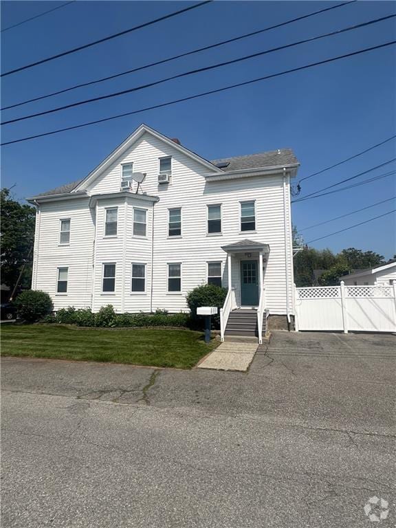 Building Photo - 455 Child St