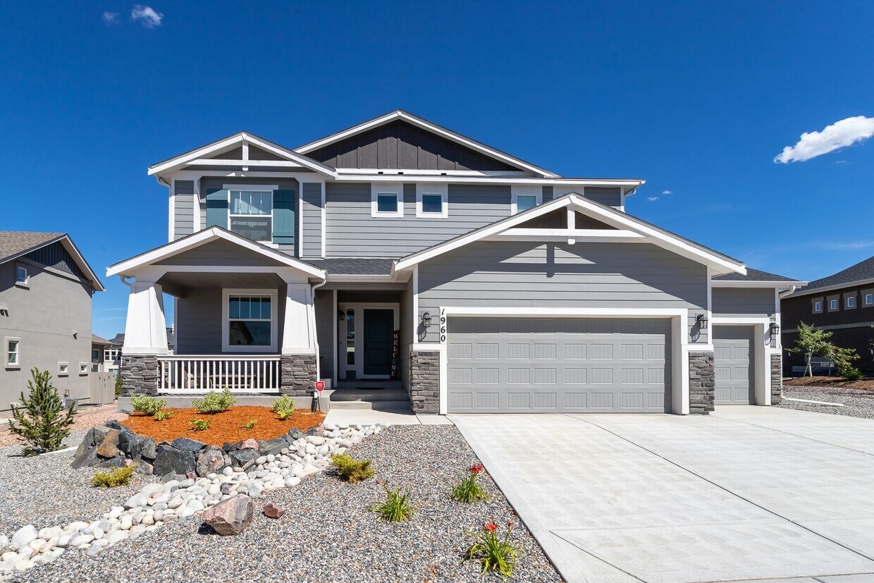 Primary Photo - Beautiful Home Located in Prestigious Flyi...