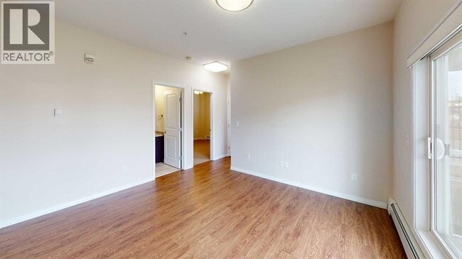 Building Photo - 10004-1097A 97A St