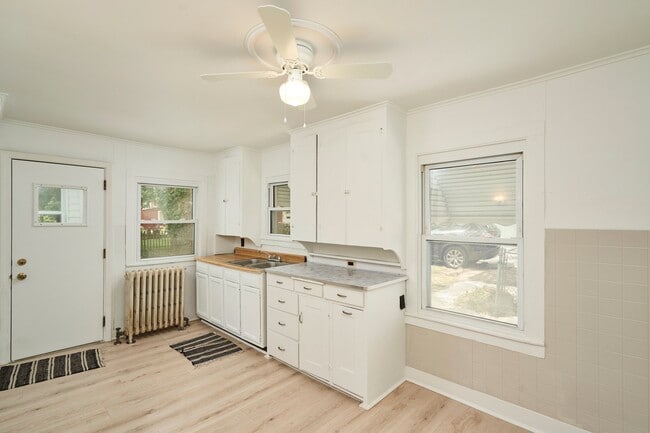 Building Photo - 221 Mulberry St