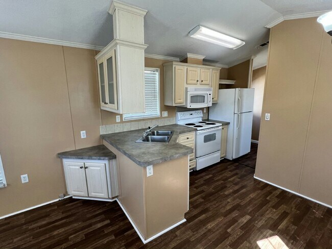 Foto del edificio - 3318 Chicago Bears St