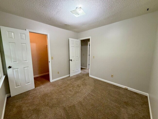Foto del edificio - Duplex Close to Shaw AFB!
