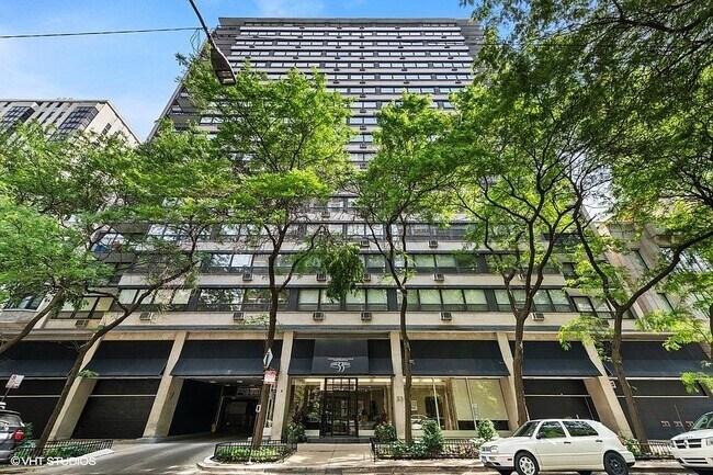 Frente del edificio - 33 E Cedar St