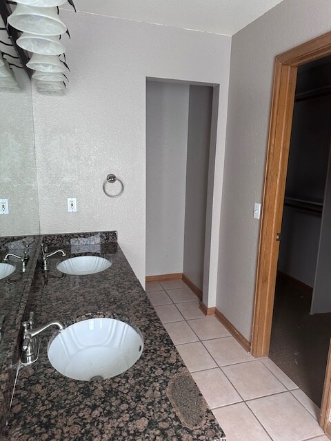 Building Photo - 204 Dakota Meadows Dr
