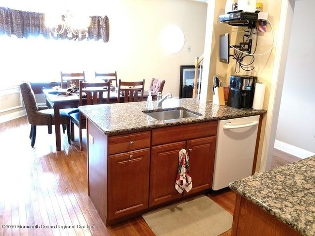 Building Photo - 304 Compass Ct