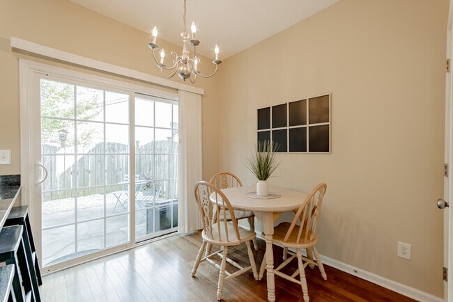 Foto del edificio - Furnished Rental