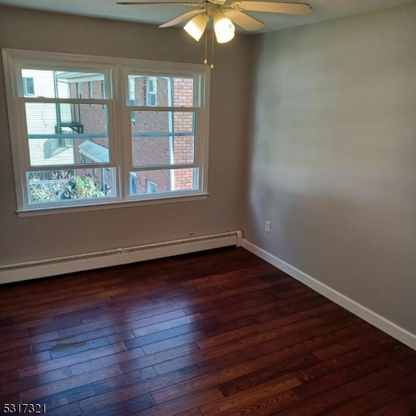 Foto del edificio - 2759 Morris Ave