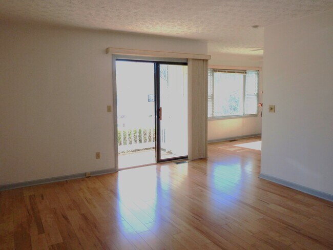 Building Photo - 82 Nazarene Way