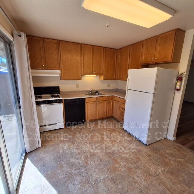 Foto del edificio - 718 Lincoln Ave