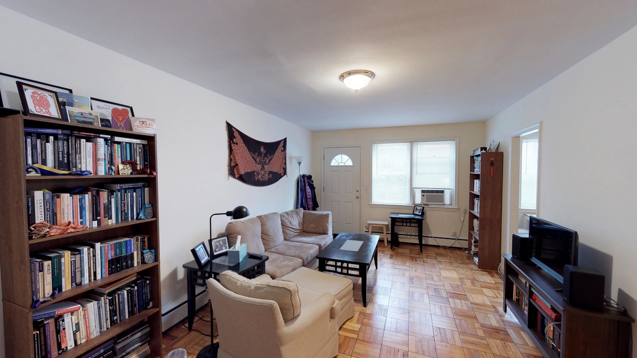 Photo - Tri Star Apartments