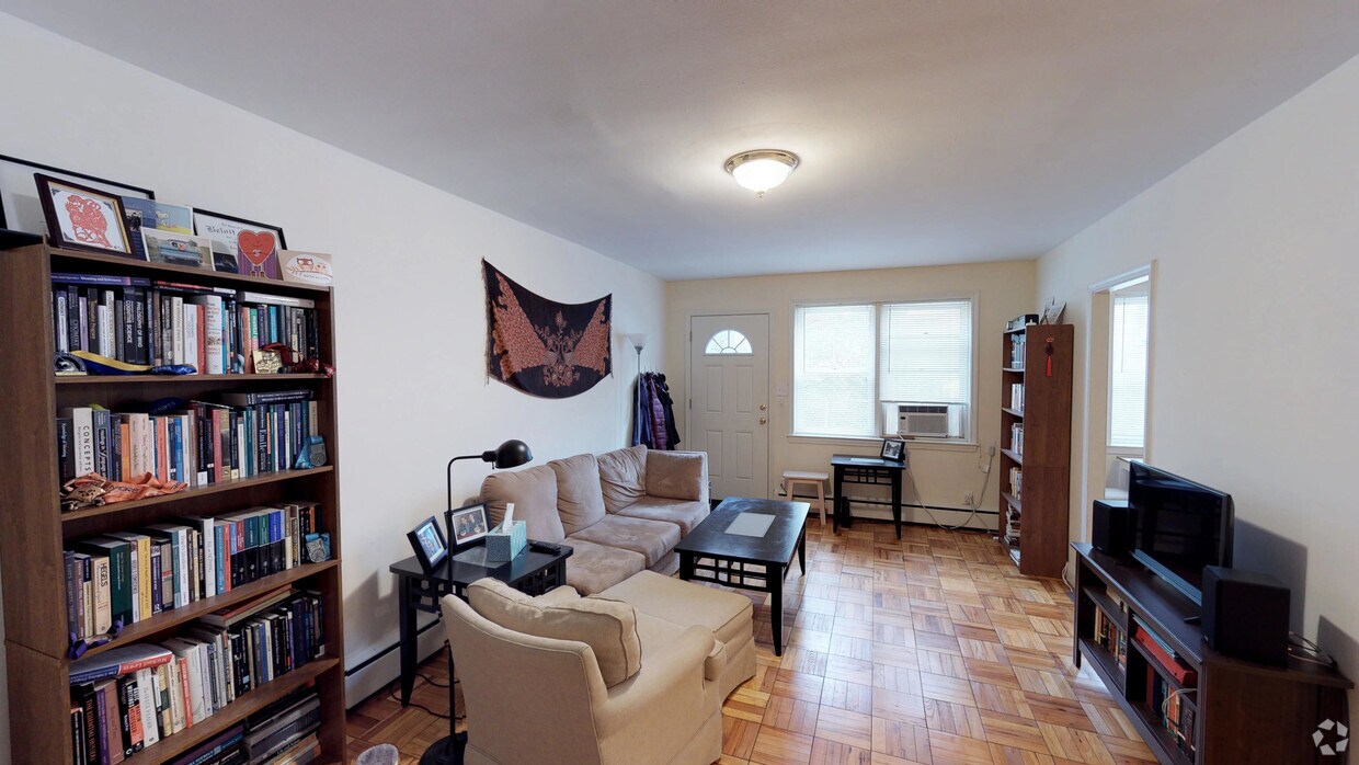 Photo - Tri Star Apartments