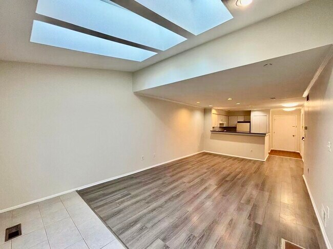 Foto del edificio - 781 Spinnaker Ct