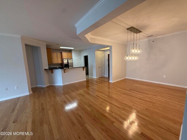 Building Photo - 33 Cooper Ave