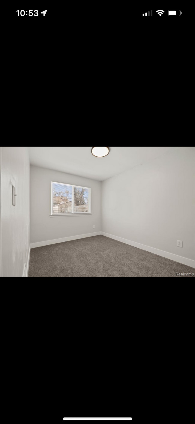 Building Photo - Newly Remodel Home