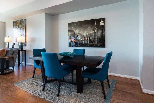 Foto del edificio - 4611 Travis St