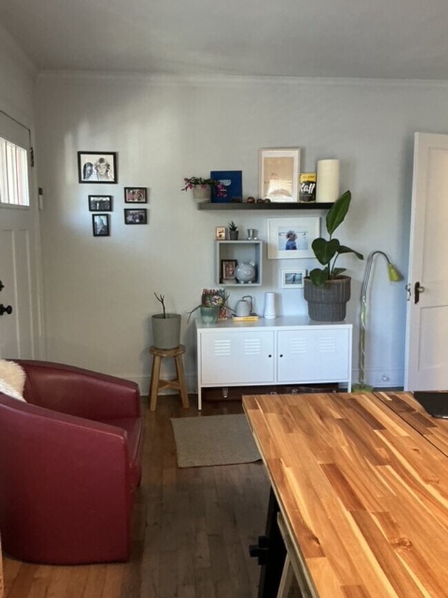 Foto del edificio - Normaltown home, a Charming 3 bedroom/ 2 bathroom Home Close to UGA and Hospitals!