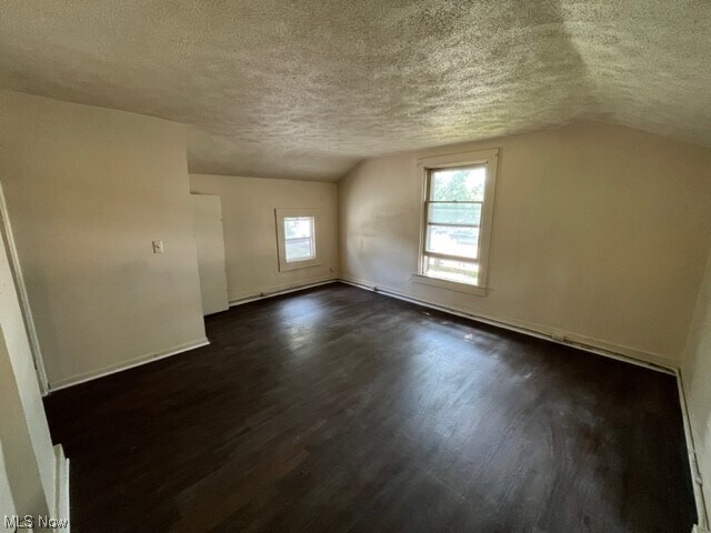 Building Photo - 518 Lincoln Way W