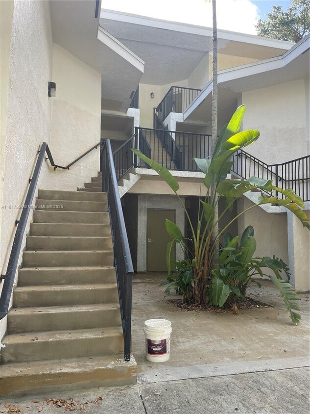 Foto principal - 2550 SW 18th Terrace