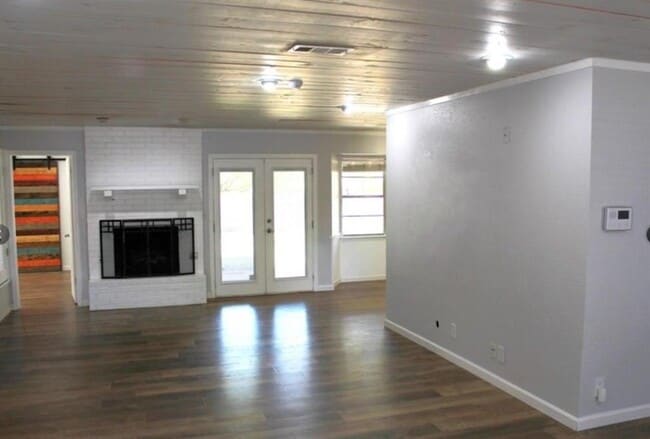 Foto del edificio - 1507 Pine Knoll Dr