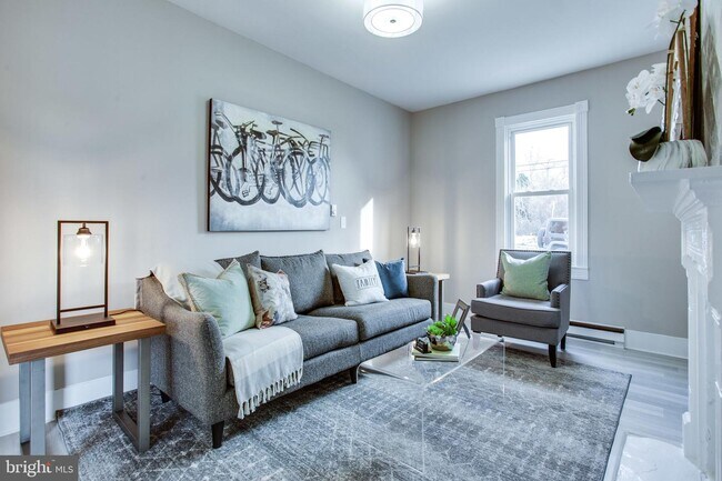 Foto del edificio - 411 N Maple Ave