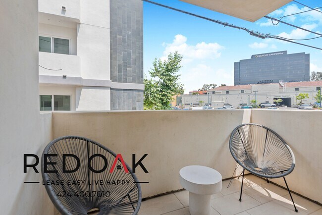 Foto del edificio - 11649 Mayfield Ave